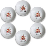 SCHMIDT - CONJUNTO DE BOWLS PARA SOBREMESA, EXECUTADO EM PORCELANA ESMALTADA E VITRIFICADA, COM DELICADA DECORAÇÃO POLICROMADA CENTRAL REPRESENTANDO UMA TAÇA DE SORVETE COM CALDA E BISCOITOS, APRESENTANDO BORDAS ONDULADAS COM ACABAMENTO FILETADO, COMPOSTO POR SEIS PEÇAS, MEDINDO 3,5 X 14,5 CM CADA. APRESENTAM MARCAS DO TEMPO, USO, CRAQUELÊS, PEQUENOS RISCOS, DESGASTES E/OU IMPERFEIÇÕES COMPATÍVEIS COM SUA UTILIZAÇÃO E ESTADO DE CONSERVAÇÃO, CONFORME FOTOS EXTRAS.