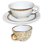 CONJUNTO PARA REPOSIÇÃO EXECUTADO EM PORCELANA ESMALTADA E VITRIFICADA, MARCAS, MODELOS, FORMATOS, PADRÕES E PROCEDÊNCIAS DIVERSOS, COMPOSTO POR TRÊS PEÇAS, SENDO: XÍCARA PARA CAFÉ, MARCA MAUÁ, ORNADA COM DENSA DECORAÇÃO FLORAL DOURADA EM TÉCNICA DE DECALQUE, FILETAGEM DOURADA E ALÇA ESTILIZADA COM ACABAMENTO DOURADO, MEDINDO 4 X 8,5 X 6,5 CM; XÍCARA PARA CHÁ, MARCA SCHMIDT, ORNADA COM FRISO GEOMÉTRICO E FILETAGEM DOURADA, MEDINDO 5 X 11,5 X 9,5 CM, ACOMPANHADA DE RESPECTIVO PIRES COM BORDA ONDULADA MEDINDO 14 CM. APRESENTAM MARCAS DO TEMPO, USO, PEQUENOS RISCOS, DESGASTES NA DOURAÇÃO, MANCHAS, PEQUENAS AVARIAS E/OU IMPERFEIÇÕES COMPATÍVEIS COM SUA UTILIZAÇÃO E ESTADO DE CONSERVAÇÃO, CONFORME FOTOS EXTRAS.