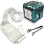 CONJUNTO PARA BEBIDAS EXECUTADO EM MATERIAIS, TÉCNICAS, MARCAS, MODELOS, MEDIDAS, FORMATOS, TAMANHOS, UTILIDADES E PROCEDÊNCIAS DIVERSOS, COMPOSTO POR TRÊS PEÇAS, SENDO: GELEIRA EM ISOPOR REVESTIDO EM MATERIAL SINTÉTICO REFORÇADO COM REBITES DE METAL E DETALHE FRONTAL REPRODUZINDO RÓTULO CHIVAS REGAL, ACOMPANHADO DE TAMPA, MEDINDO 22 X 16 X 16 CM; SUPORTE PARA GARRAFAS EM ACRÍLICO CURVADO DE LINHAS MODERNAS, MEDINDO 23 X 20 X 10 CM E PEGADOR DE GELO EM AÇO INOXIDÁVEL DOTADO DE GARRAS DENTEADAS, MEDINDO 17 CM. APRESENTAM MARCAS DO TEMPO, USO, PEQUENOS RISCOS, MANCHAS, PEQUENOS DESGASTES E/OU IMPERFEIÇÕES COMPATÍVEIS COM SUA UTILIZAÇÃO E ESTADO DE CONSERVAÇÃO, CONFORME FOTOS EXTRAS.