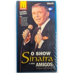 EDITORA BLOCH (MANCHETE) - FITA VHS ORIGINAL, PARTE INTEGRANTE DA COLECÃO CINEMA - EDIÇÃO HISTÓRICA. TRATA-SE DA VERSÃO NACIONALIZADA E EXCLUSIVA DO HISTÓRICO ESPECIAL DE TELEVISÃO NORTE-AMERICANO `SINATRA AND FRIENDS`, GRAVADO E EXIBIDO ORIGINALMENTE EM 1977 PELA REDE ABC. APRESENTA APENAS MARCAS DE ARMAZENAMENTO E DO TEMPO COMPATÍVEIS COM SEU ESTADO DE CONSERVAÇÃO, CONFORME FOTOS EXTRAS. PRODUTO VENDIDO CONFORME AS IMAGENS E NO ESTADO EM QUE SE ENCONTRA. NÃO DAMOS QUALQUER GARANTIA DE FUNCIONAMENTO PRÁTICO DA MÍDIA DA FITA, FICANDO A RESPONSABILIDADE DE RISCO INTEGRALMENTE POR CONTA DO ARREMATANTE, BEM COMO NÃO FORAM TESTADOS ESTADO DE FUNCIONAMENTO, INTEGRIDADE E/OU FUNCIONALIDADES DOS ITENS. ESCLAREÇA TODAS AS DÚVIDAS ANTES DE EFETUAR SEU LANCE, QUE SERÁ CONSIDERADO IRREVOGÁVEL E IRRETRATÁVEL. CONSULTE PREVIAMENTE OS TERMOS E CONDIÇÕES DISPONÍVEIS NO SITE. CONTATO (21) 98264-3000.