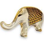 ESCULTURA EXECUTADA EM MONOBLOCO DE ACRÍLICO, EM FORMATO DE ELEFANTE COM TROMBA ELEVADA, ORNADA COM DECORAÇÃO EM ESMALTE COLORIDO COM PADRÕES GEOMÉTRICOS E GRAFISMOS, MEDINDO 5 X 9 CM. APRESENTA MARCAS DO TEMPO, USO, PEQUENOS RISCOS, MANCHAS, PEQUENOS DESGASTES E/OU IMPERFEIÇÕES COMPATÍVEIS COM SUA UTILIZAÇÃO E ESTADO DE CONSERVAÇÃO, CONFORME FOTOS EXTRAS. ESCLAREÇA TODAS AS DÚVIDAS ANTES DE EFETUAR SEU LANCE, QUE SERÁ CONSIDERADO IRREVOGÁVEL E IRRETRATÁVEL. CONSULTE PREVIAMENTE OS TERMOS E CONDIÇÕES DISPONÍVEIS NO SITE. CONTATO (21) 98264-3000.