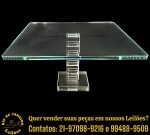 SUPORTE PARA SOBREMESAS EXECUTADO EM DEMI CRISTAL, HASTE LAPIDADA, MEDINDO 15 X 28 X 28 CM. APRESENTAM MARCAS DO TEMPO, USO E PEQUENAS IMPERFEIÇÕES SUPERFICIAIS COMPATÍVEIS COM SUA UTILIZAÇÃO E ESTADO DE CONSERVAÇÃO, CONFORME FOTOS EXTRAS. ESCLAREÇA TODAS AS DÚVIDAS ANTES DE EFETUAR SEU LANCE, QUE SERÁ CONSIDERADO IRREVOGÁVEL E IRRETRATÁVEL. CONSULTE PREVIAMENTE OS TERMOS E CONDIÇÕES DISPONÍVEIS NO SITE. CONTATO (21) 98264-3000.