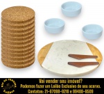 CONJUNTO PARA COMES E BEBES, IDEAL PARA QUEIJOS, PETISCOS E/OU PASTAS, EXECUTADO EM MATERIAIS, TÉCNICAS, MARCAS, MODELOS, MEDIDAS, FORMATOS, TAMANHOS, UTILIDADES E PROCEDÊNCIAS DIVERSOS COMPOSTO POR 18 (DEZOITO) PEÇAS, SENDO: TÁBUA PARA CORTE EM MÁRMORE E MADEIRA, MEDINDO 2 X 22 X 22 CM; DOZE SOUPLASTS PARA COPOS EM CORTIÇA, MEDINDO 10 CM CADA, TRÊS PETISQUEIRAS EM PORCELANA ESMALTADA E VITRIFICADA, MARCA SCHMIDT, MEDINDO 4 X 10 X 10 CM CADA E DUAS FACAS EXECUTADAS EM MADEIRA, PARA MANTEIGA E/OU PASTAS, MEDINDO 14 CM. APRESENTAM MARCAS DO TEMPO, USO E PEQUENAS IMPERFEIÇÕES SUPERFICIAIS COMPATÍVEIS COM SUA UTILIZAÇÃO E ESTADO DE CONSERVAÇÃO, CONFORME FOTOS EXTRAS. ESCLAREÇA TODAS AS DÚVIDAS ANTES DE EFETUAR SEU LANCE, QUE SERÁ CONSIDERADO IRREVOGÁVEL E IRRETRATÁVEL. CONSULTE PREVIAMENTE OS TERMOS E CONDIÇÕES DISPONÍVEIS NO SITE. CONTATO (21) 98264-3000.