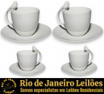 WOLFF — CONJUNTO PARA CAFÉ E CHÁ, PARTE DE SERVIÇO DE MESA, LINHA BIRDS, EXECUTADO EM PORCELANA ESMALTADA E VITRIFICADA COMPOSTO POR OITO PEÇAS, SENDO: DUAS XÍCARAS PARA CAFÉ, CORPO BOJUDO, ALÇA ANATÔMICA ORNAMENTADA COM ESCULTURA, REPRESENTANDO PÁSSARO, MEDINDO 6 X 8 X 6 CM CADA, ACOMPANHADA DE SEUS RESPECTIVOS PIRES, MEDINDO 11 CM CADA E DUAS XÍCARAS PARA CHÁ, CORPO BOJUDO, ALÇA ANATÔMICA ORNAMENTADA COM ESCULTURA, REPRESENTANDO PÁSSARO, MEDINDO 7 X 11 X 8 CM CADA, ACOMPANHADA DE SEUS RESPECTIVOS PIRES, MEDINDO 15 CM CADA. APRESENTAM MARCAS DO TEMPO, USO E PEQUENAS IMPERFEIÇÕES SUPERFICIAIS COMPATÍVEIS COM SUA UTILIZAÇÃO E ESTADO DE CONSERVAÇÃO, CONFORME FOTOS EXTRAS. ESCLAREÇA TODAS AS DÚVIDAS ANTES DE EFETUAR SEU LANCE, QUE SERÁ CONSIDERADO IRREVOGÁVEL E IRRETRATÁVEL. CONSULTE PREVIAMENTE OS TERMOS E CONDIÇÕES DISPONÍVEIS NO SITE. CONTATO (21) 98264-3000.