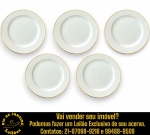SCHMIDT - CONJUNTO, PARTE DE SERVIÇO DE JANTAR, EXECUTADO EM PORCELANA ESMALTADA E VITRIFCADA, BORDA FILETADA COMPOSTO POR CINCO PRATOS SOBREMESAS, MEDINDO 19 CM CADA.APRESENTAM MARCAS DO TEMPO, USO E PEQUENAS IMPERFEIÇÕES SUPERFICIAIS COMPATÍVEIS COM SUA UTILIZAÇÃO E ESTADO DE CONSERVAÇÃO, CONFORME FOTOS EXTRAS. ESCLAREÇA TODAS AS DÚVIDAS ANTES DE EFETUAR SEU LANCE, QUE SERÁ CONSIDERADO IRREVOGÁVEL E IRRETRATÁVEL. CONSULTE PREVIAMENTE OS TERMOS E CONDIÇÕES DISPONÍVEIS NO SITE. CONTATO (21) 98264-3000.