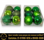 CONJUNTO DE BOLAS NATALINAS EXECUTADAS EM MATERIAL PLÁSTICO, POSSIVELMENTE POLIPROPILENO, COR VERDE, APRESENTANDO TEXTURAS VARIADAS, COMPOSTO POR 12 (DOZE) PEÇAS, MEDINDO 10 CM CADA. APRESENTAM MARCAS DO TEMPO, USO E PEQUENAS IMPERFEIÇÕES SUPERFICIAIS COMPATÍVEIS COM SUA UTILIZAÇÃO E ESTADO DE CONSERVAÇÃO, CONFORME FOTOS EXTRAS. ESCLAREÇA TODAS AS DÚVIDAS ANTES DE EFETUAR SEU LANCE, QUE SERÁ CONSIDERADO IRREVOGÁVEL E IRRETRATÁVEL. CONSULTE PREVIAMENTE OS TERMOS E CONDIÇÕES DISPONÍVEIS NO SITE. CONTATO (21) 98264-3000. 