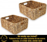 CONJUNTO DE CESTOS ORGANIZADORES EXECUTADOS EM FIBRA NATURAL TRANÇADA SOBRE ESTRUTURA METÁLICA REFORÇADA, DUAS ALÇAS LATERAIS VAZADAS INTEGRADAS PARA FACILITAR O MANUSEIO E TRANSPORTE, MEDINDO 19 X 44 X 34 CM CADA. APRESENTAM MARCAS DO TEMPO, USO E PEQUENAS IMPERFEIÇÕES SUPERFICIAIS COMPATÍVEIS COM SUA UTILIZAÇÃO E ESTADO DE CONSERVAÇÃO, CONFORME FOTOS EXTRAS. ESCLAREÇA TODAS AS DÚVIDAS ANTES DE EFETUAR SEU LANCE, QUE SERÁ CONSIDERADO IRREVOGÁVEL E IRRETRATÁVEL. CONSULTE PREVIAMENTE OS TERMOS E CONDIÇÕES DISPONÍVEIS NO SITE. CONTATO (21) 98264-3000.