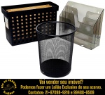 CONJUNTO PARA ESCRITÓRIOS EXECUTADO EM MATERIAIS, TÉCNICAS, MARCAS, MODELOS, MEDIDAS, FORMATOS, TAMANHOS, UTILIDADES E PROCEDÊNCIAS DIVERSOS COMPOSTO POR TRÊS PEÇAS, SENDO: CESTO EM METAL ARAMADO, MEDINDO 27 X 23 CM; PORTA-PAPÉIS DE PAREDE E/OU MESA EM MATERIAL PLÁSTICO, POSSIVELMENTE ACRÍLICO, COM TRÊS DIVISÓRIAS, MEDINDO 29 X 33 X 11 CM E ARQUIVO DE MESA ORGANIZADOR EXECUTADO EM PLÁSTICO INJETADO, ACOMPANHADA DE DUAS PASTAS SUSPENSAS EM PAPEL REFORÇADO, MARCA ORDENE, , MEDINDO 27 X 42 X 16 CM. APRESENTAM MARCAS DO TEMPO, USO E PEQUENAS IMPERFEIÇÕES SUPERFICIAIS COMPATÍVEIS COM SUA UTILIZAÇÃO E ESTADO DE CONSERVAÇÃO, DESTACANDO COM PERDA DO SUPORTE DE UMA DAS PASTAS SUSPENSAS, CONFORME FOTOS EXTRAS. ESCLAREÇA TODAS AS DÚVIDAS ANTES DE EFETUAR SEU LANCE, QUE SERÁ CONSIDERADO IRREVOGÁVEL E IRRETRATÁVEL. CONSULTE PREVIAMENTE OS TERMOS E CONDIÇÕES DISPONÍVEIS NO SITE. CONTATO (21) 98264-3000.