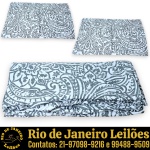 CHARTER CLUB BY MACYS – CONJUNTO JOGO PARA CAMA, MADE IN USA, CONFECCIONADO EM TECIDO 100% ALGODÃO, COR BRANCA, APRESENTANDO SOFISTICADA ESTAMPA INTEGRAL EM PADRONAGEM PAISLEY (CASHMERE), COR CINZA, COMPOSTO POR TRÊS PEÇAS, SENDO: CAPA DE EDREDOM E/ OU DUVET, MEDINDO  240 X 260 CM E DOIS PORTA-TRAVESSEIROS, MEDINDO 65 X 48 CM CADA. APRESENTAM MARCAS DO TEMPO, USO, DESGASTES E/OU PEQUENAS IMPERFEIÇÕES COMPATÍVEIS COM SUA UTILIZAÇÃO E ESTADO DE CONSERVAÇÃO, CONFORME FOTOS EXTRAS. ESCLAREÇA TODAS AS DÚVIDAS ANTES DE EFETUAR SEU LANCE, QUE SERÁ CONSIDERADO IRREVOGÁVEL E IRRETRATÁVEL. CONSULTE PREVIAMENTE OS TERMOS E CONDIÇÕES DISPONÍVEIS NO SITE. CONTATO (21) 98264-3000.