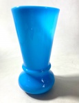 OPALINA- VASO EM OPLAINA FRANCESA SÉC XIX NA COR AZUL  MEDIDAS: