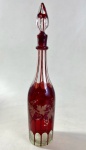 ANTIGA GARRAFA EM CRISTAL BOHEMIA COM PINTURA MANUAL NA COR RUBI  E REPRESENTAÇÃO DE UVAS E FOLHAS DE PARREIRA. MEDIDAS: