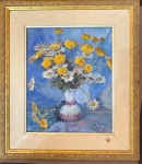 GOTUZZO, LEOPOLDO - ARRANJO DE FLORES BRANCAS E AMARELAS EM UM VASO- EMOLDURADO - SSINADO NO C.I.D- MEDIDAS: 50 X 40 CM