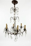 LUSTRE EM BRONZE COM 6 BRAÇOS E PINGENTES EM CRISTAL, MEDIDAS: 90 X 50 CM