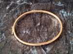 JÓIA- Um lindo bracelete em ouro  18k, como novo, medindo 6,5 x 5,5cm, peso 5,8g.