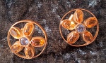 JÓIA- Um lindo par de brincos em ouro 750, com pedras citrino e topázio, pesando 5,7g, como novos.