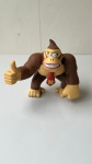 COLECIONISMO - Boneco colecionável Donkey Kong de resina com aproximadamente 21cm de altura. Em bom estado.