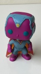 COLECIONISMO - Boneco original Funko Bobblehead modelo Marvel Visão, em bom estado