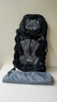 DIVERSOS - Mochila de camping marca WBA de 29 litros na cor preta e cinza com capa  de proteção impermeável em excelente estado.