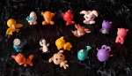 COLECIONISMO- Um lote com 15 bonequinhos colecionáveis da HATCHIMALS.