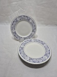 Jogo de 6 pratos de pão em porcelana inglesa Royal Doulton OAKDENE, floral azul com friso prata. Medindo 16,5cm de diâmetro.
