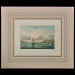 GEORGE LEUZINGER Atribuída - "Vue de Lisbonne Prise D'Alfeite". Litografia. 23 x 46 cm (MI). 50 x 60 cm (ME). O estilo da obra remete a representações paisagísticas do século XIX, semelhantes a outras gravuras da época,