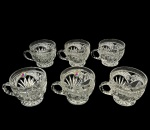 HOFBAUER CRYSTAL Co. GERMANY - Conj. com 6 (seis) Xícaras em cristal de chumbo 24%, decoradas com padrão geométrico de diamantes e cortes profundos com pássaro lapidado em galho, med. 8cm de altura e 9cm de diâmetro.  