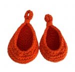 Par de cachepot suspensos em crochê na cor coral, med. maior 24cm de altura