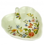 AYNSLEY ENGLAND - Porta-anéis em porcelana inglesa em formato de coração da coleção Cottage Garden, decorado com flores coloridas e borboleta, med. 11X11cm.