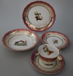 STEATITA PARANÁ - Jogo para chá , sendo xicara com pires , um prato para bowl , um prato para pão e um bowl . Total Cinco peças . Medida xicara : 11x6 cm ; Bowl : 8x4 cm.