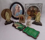ARTE SACRA - Lote com Sete itens religiosos . Maior medindo : 13x14cm.