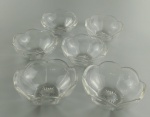 Seis Tigelas para Sobremesa em vidro grosso com Bordas onduladas . Medindo: 11x5 cm.