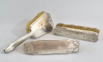 Lote com 3 peças para toilette em prata inglesa Mappin & Webb e Sterling. Med.