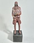 Escultura em bronze patinado, aviador da II Guerra. Base em bronze. Med.