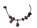 Pandora - Pulseira em prata de lei com berlocks diversos, esmaltados. Medida aberta 19 cm.