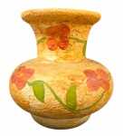 Grande vaso confeccionado em barro cozido, na forma tradicional, esmaltado, com decoração floral; Medindo 25 x 24 cm