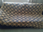 Charmosa, elegante e delicada colcha de tricô floral feita à mão, nunca usada. Perfeita para cobrir sofás ou camas. Medidas: 1,80 X 1,20.