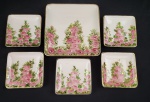 Antigo conjunto quadrado de sobremesa manufatura WEISS, detalhes florais. Possui marcas do tempo, medidas 20x20/12x12cm.