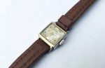 Vintage Coleção, Relógio Seiko à Corda, 1960`s, Feminino, Funcionando. Caixa em Aço medindo 17mm, Vidro Cristal, Fundo em Aço série 1104. Máquina corda manual original funcionando. Pulseira em couro usada boa.