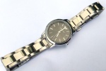 Coleção Fashion Luxo, Relógio Giorgio Armani todo original em Aço, Quartz, Grafite com Segundeiro Central. Vidro Cristal ainda com adesivo de fábrica, Caixa em aço medindo 29mm de diâmetro. Pulseira original grande, com regulagem para pulsos de 21cm