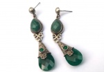 Vintage Jóias, Lindo Par de Brincos Pendentes em Prata de Lei 925, com Pedras Verde Jade lapidadas, medindo 7cm. Peso total 17,47gr