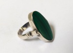 Vintage Luxo Jóias, Anelão Dupla Face Giratórias, em Prata de Lei 925, com Pedra Lápis-Lazulli oval e no verso, Malaquita Verde Vibrante, medindo 25mm. Aro 19. Peso total 6.74gr