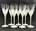 NATAN - Sete taças para vinho branco da Coleção "Flor de Lótus" em cristal jateado. Medindo; 22 x 6,5 cm.