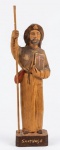 Escultura sacra de São Santiago Apóstulo esculpida em madeira. Med.: 24x4x6,5cm