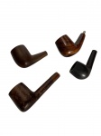 Quatro cachimbos de madeira de tamanhos e modelos diversos. Atenção: não possuem as piteiras.