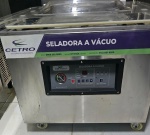 Seladora  à vácuo  Cetro 600 ATM , 220V .Medidas:A 70 cm L 72 cm C 71 cm 