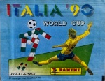 1990 Vintage - Vintage - Vintage - Envelope de Figurinhas Copa do Mundo 1990 - Italy 2 - Reimpressão Colecionável. Reviva a magia da Copa do Mundo de 1994 com este envelope de figurinhas reimpresso com alta fidelidade ao original da época! Um item perfeito para colecionadores apaixonados por futebol e nostalgia. Modelo baseado no envelope clássico da Copa de 1994 Impressão de qualidade, ideal para coleção ou decoração. Produto reimpresso, não é original da época Ótimo para completar sua coleção temática de Copas do Mundo. Tamanho aproximado: 11cm x 8cm (padrão clássico).