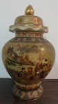 Potiches de cerâmica, decoração ao gosto satzuma. Made in China. Altura 37cm