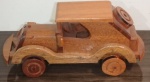 Arte Popular - Lindo brinquedo de madeira em alto padrão, ricamente trabalhado e envernizado, Gipe. Med. 20x9x9cm