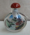 Perfumeiro oriental em vidro decorado com cenas tipicas orientais. alt. 6cm