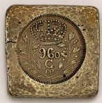 Numismática, Brasil. Rara. Carimbo 960 C. Cuiabá 1821 - 32,9g Prata 917 - Martelada. Trabalho do Mestre Balsemão 30x28x3mm